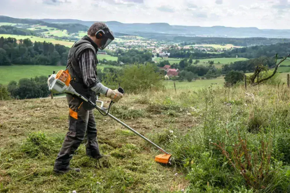 Křovinořez Stihl FS 235
